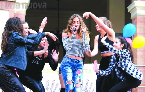 Orbassano: Giulia, il futuro è una bella canzone