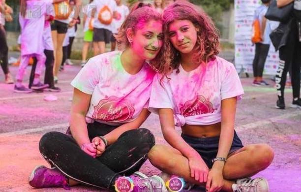 Bardonecchia, di corsa vestiti soltanto di colori