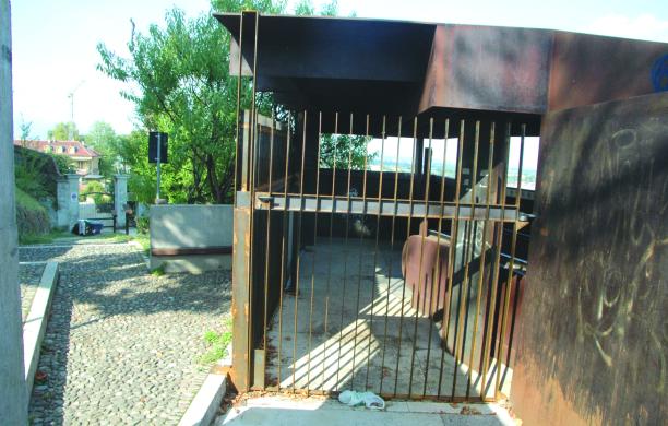 Rivoli, risalita ferma, ostaggio dei vandali: chiusi gli ingressi