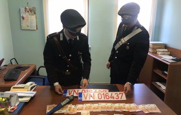 Villarfocchiardo: soldi e documenti falsi, due arresti