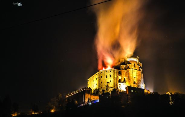 Sacra post-incendio: al via il restauro del tetto bruciato