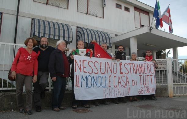 Grugliasco, migranti ospiti alla Baracca: il caso diventa "politico"