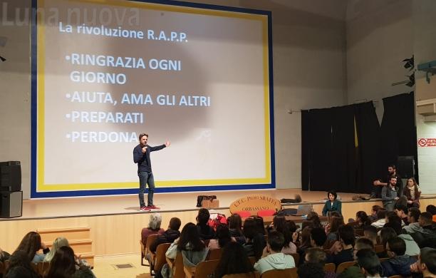 Orbassano, Ghidini: «Ragazzi, vi racconto perché la vita è bella»