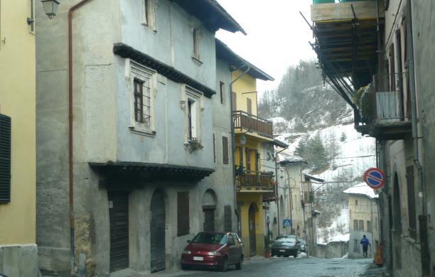 Ristrutturazioni, la nuova legge regionale spiegata a Oulx
