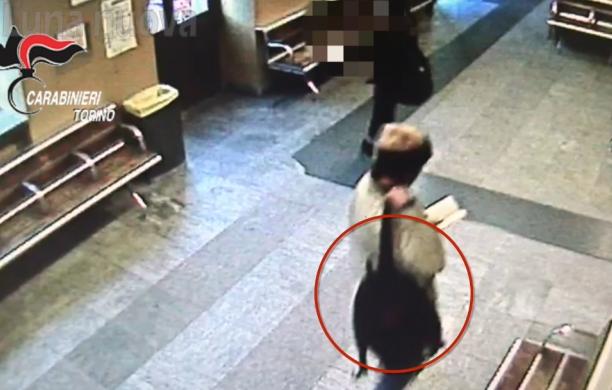 Oulx, rubava nelle sale d’attesa delle stazioni: denunciato