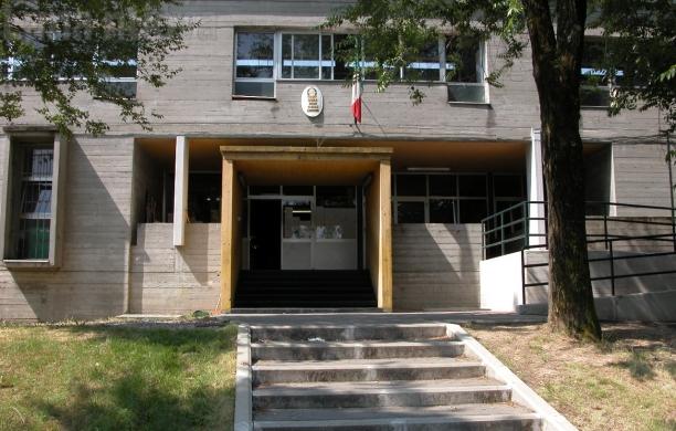 Volvera, lavori infiniti alla scuola primaria Levi. La ditta fa le bizze, il sindaco la caccia