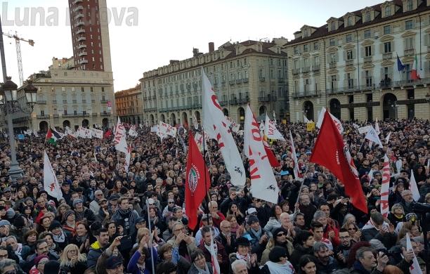 Torino invasa dai No Tav: 70mila in corteo