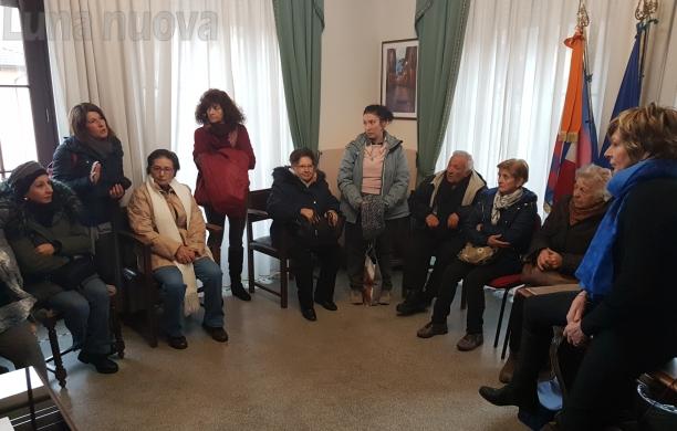 Gli sfollati di via S.Lorenzo: «Vogliamo un incontro con Chiamparino»