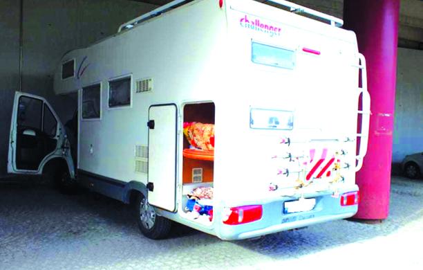 Tenta di espatriare col camper rubato, fermato al Frejus