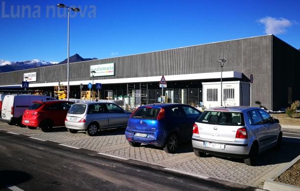 Avigliana, taglio del nastro con Cristina Chiabotto