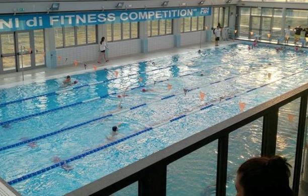 Grugliasco, nelle docce della piscina più sprechi acqua e più paghi