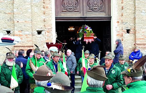 Tutto il paese per l'addio a Giancarlo Ghiotti