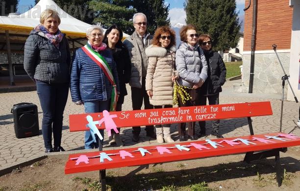 Chiusa S.Michele: una panchina rossa per l'8 Marzo