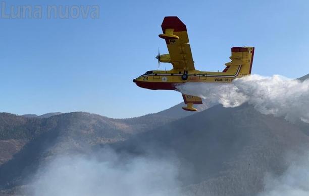 Giaveno, due giorni di lotta col fuoco in borgata Roccette