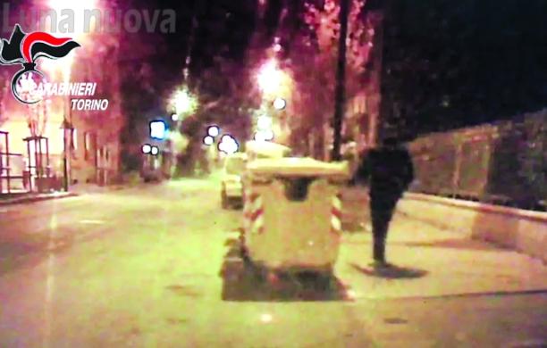 Oulx, scoperto il piromane dei cassonetti