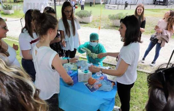 Grugliasco, infermieri in festa al parco delle Serre