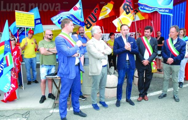 Mercatone Uno, Cirio va a Beinasco: «La Regione farà la sua parte»