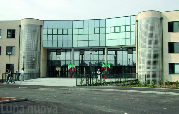 Rivoli: troppi alunni al Natta, è caos orari