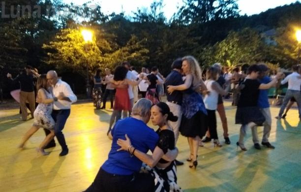 A passo di tango sotto le stelle