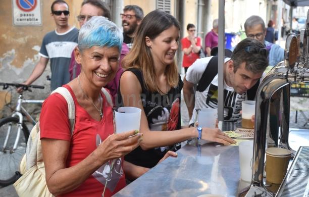 La birra? Soltanto un pretesto per incontrarsi