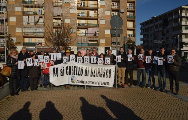 Beinasco, casello via, ma resta il pedaggio