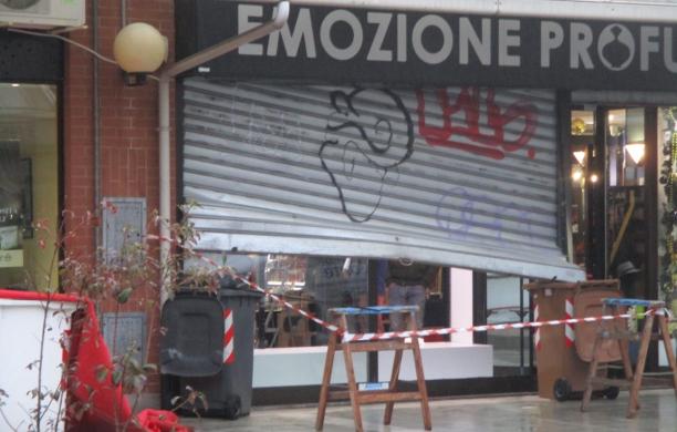 Grugliasco, negozio svaligiato, ma le titolari non mollano