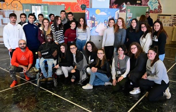 Avigliana, al Galilei i giovani galleristi della 3ªC