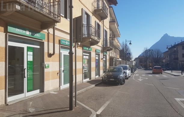 Condove: la primavera si porta via la filiale Intesa San Paolo