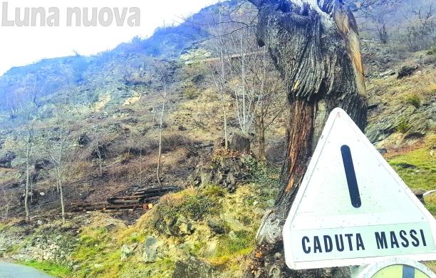 Dopo il fuoco, la scarpata fa paura a Urbiano
