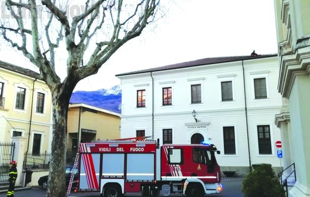 Vento forte, volano di nuovo le tegole a Susa e Bussoleno