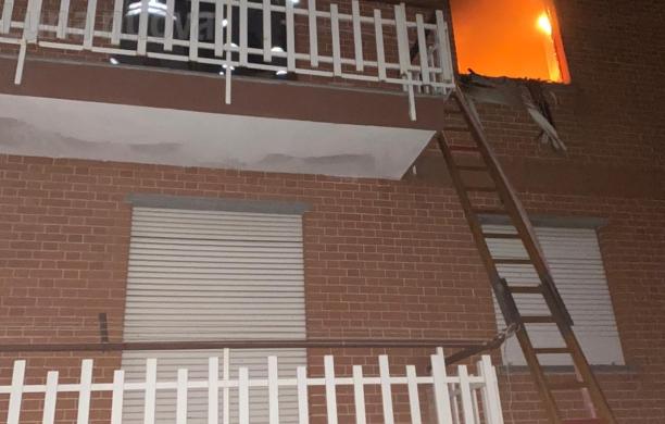 S.Antonino: fiamme in un condominio, un ferito