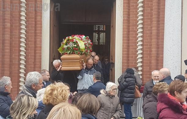 L'ultimo saluto al sindaco Tournour: «Uomo con la schiena dritta»
