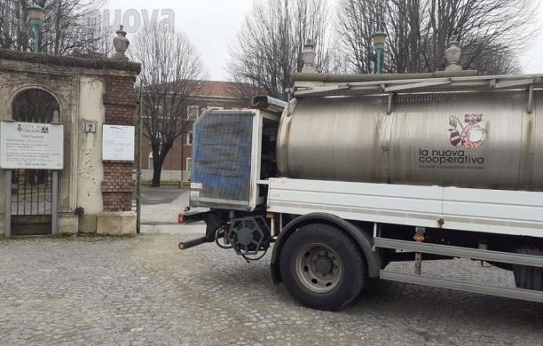 Collegno, partita stamattina la sanificazione delle strade