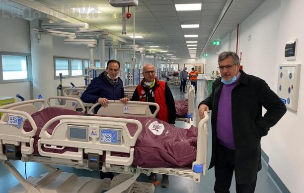 Coronavirus: Cirio e Icardi all'ospedale di Verduno, bando per nuovi Oss