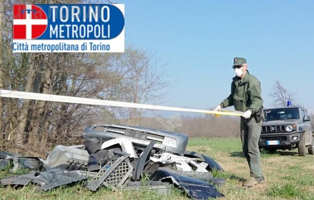 Cintura sud, abbandono di rifiuti anche con il "tutti a casa"