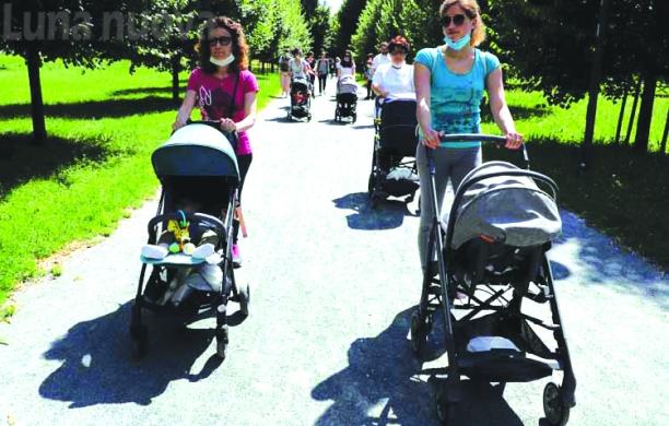 Grugliasco: le mamme in cammino vivono il parco
