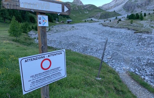 Attenzione, la montagna frana