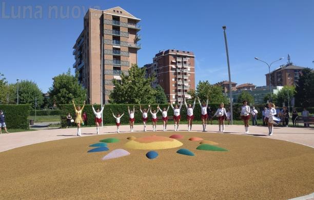 Orbassano, il sistema solare tutto in un prato