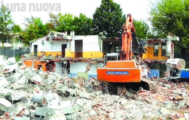 Grugliasco, l’asilo Luxemburg viene abbattuto: ritornerà nuovo