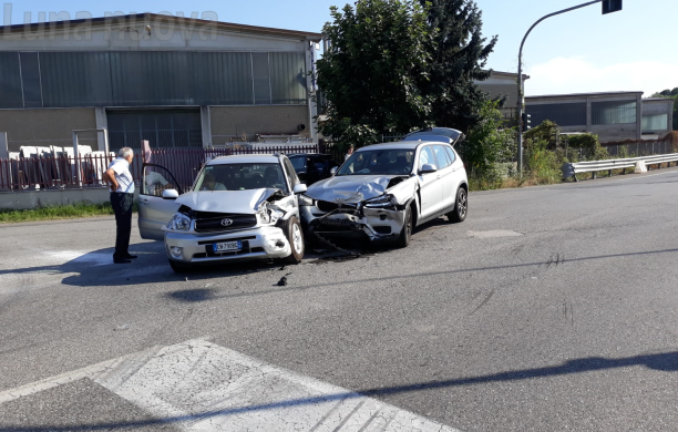 Alpignano, ennesimo incidente: «Serve una rotonda»
