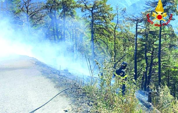 Tornano le fiamme sul Rocciamelone. paura a Mompantero