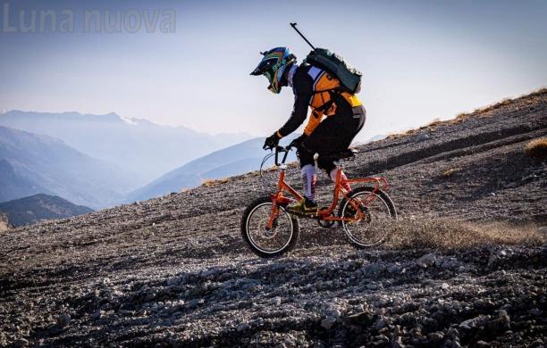 Chaberton: discesa mozzafiato pedalando sulla Graziella