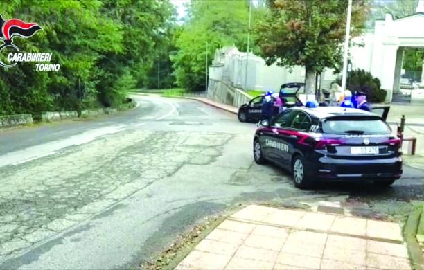 Rosta, rapinano coetaneo e poi si vantano sul web