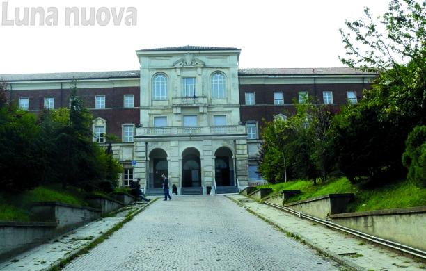 E alle scuole superiori la didattica a distanza sale al 75 per cento