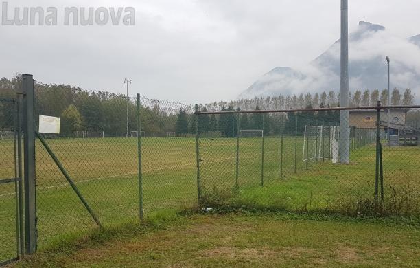 Caprie: si accende la polemica sull’illuminazione al campo di calcio