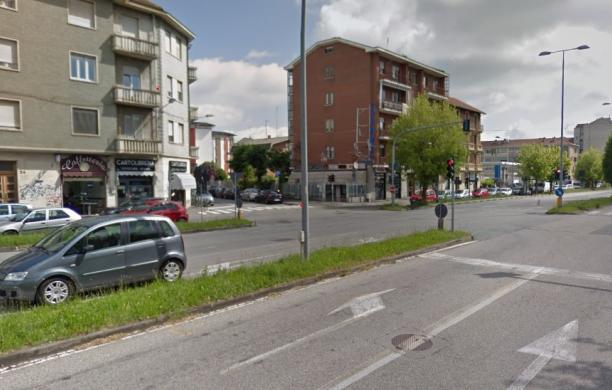 Collegno, svolta fatale,  muore giovane motociclista
