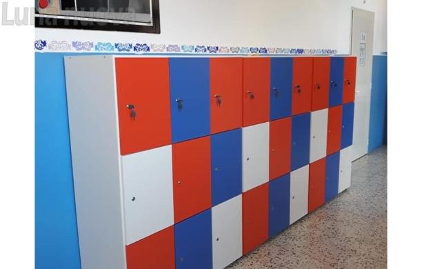 S.Antonino, armadietti per gli zaini alla scuola media: l’ultimo di tanti lavori