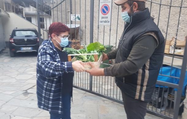 Chiusi in casa? La spesa arriva direttamente dall'orto