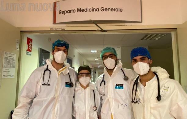 Giovani medici in trincea contro il virus a Susa