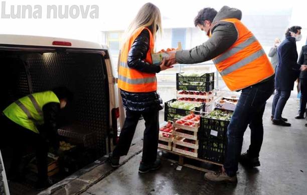 Grugliasco, frutta e verdura per le famiglie bisognose
